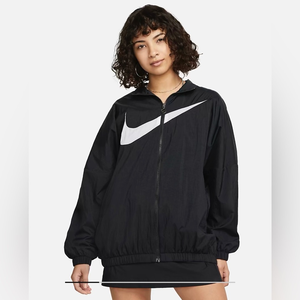 Nike Sportswear Essential